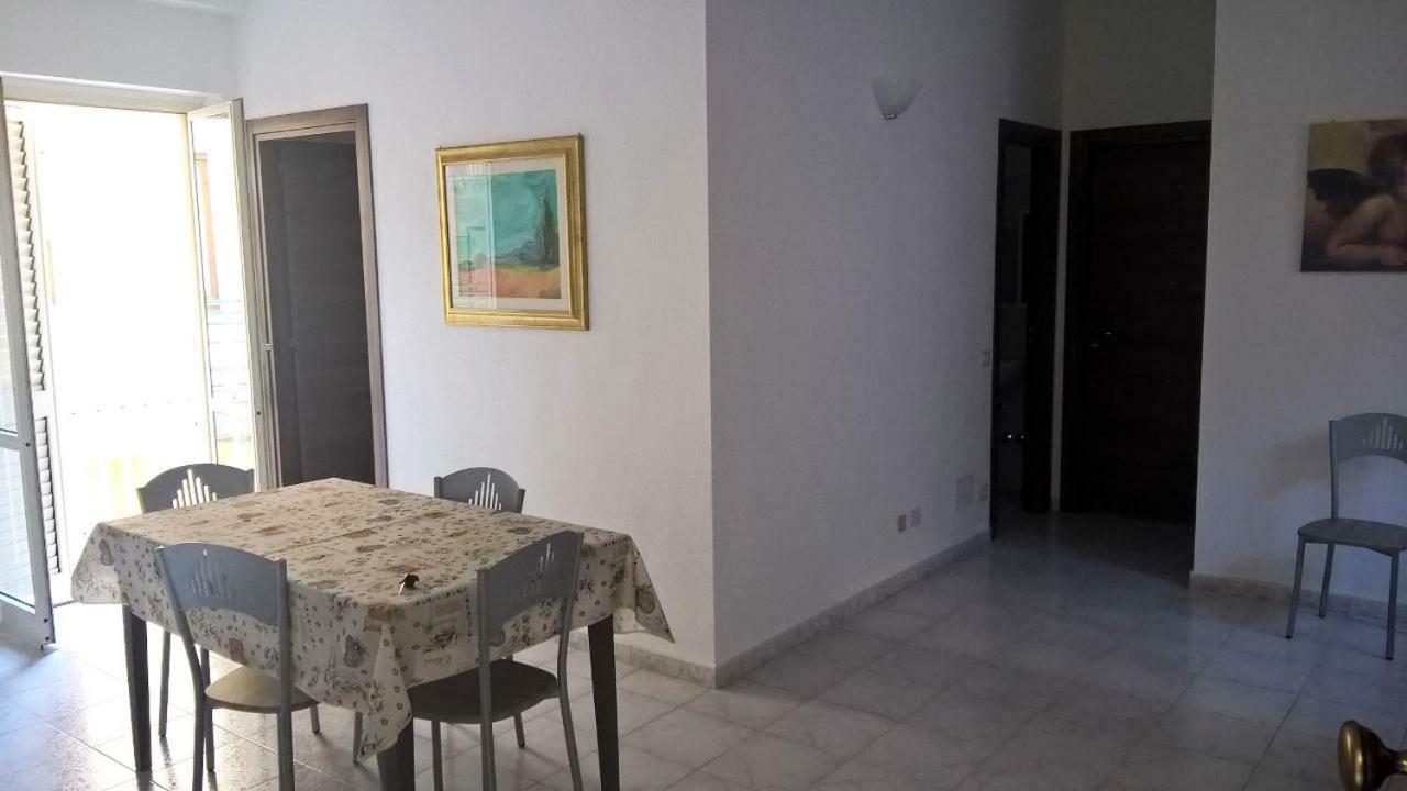 Climatizzato In Centro A 100M Dal Mare Villa Cirò Marina Exteriör bild