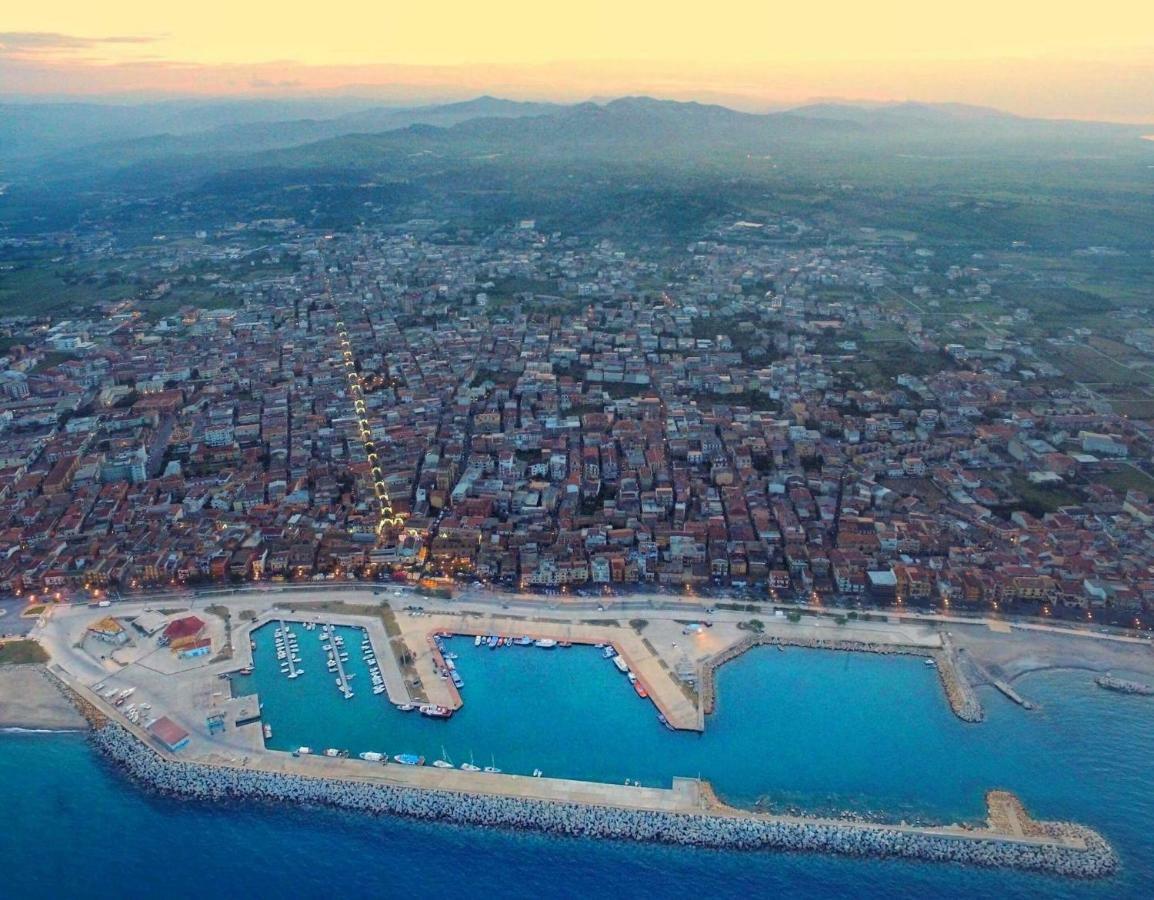 Climatizzato In Centro A 100M Dal Mare Villa Cirò Marina Exteriör bild