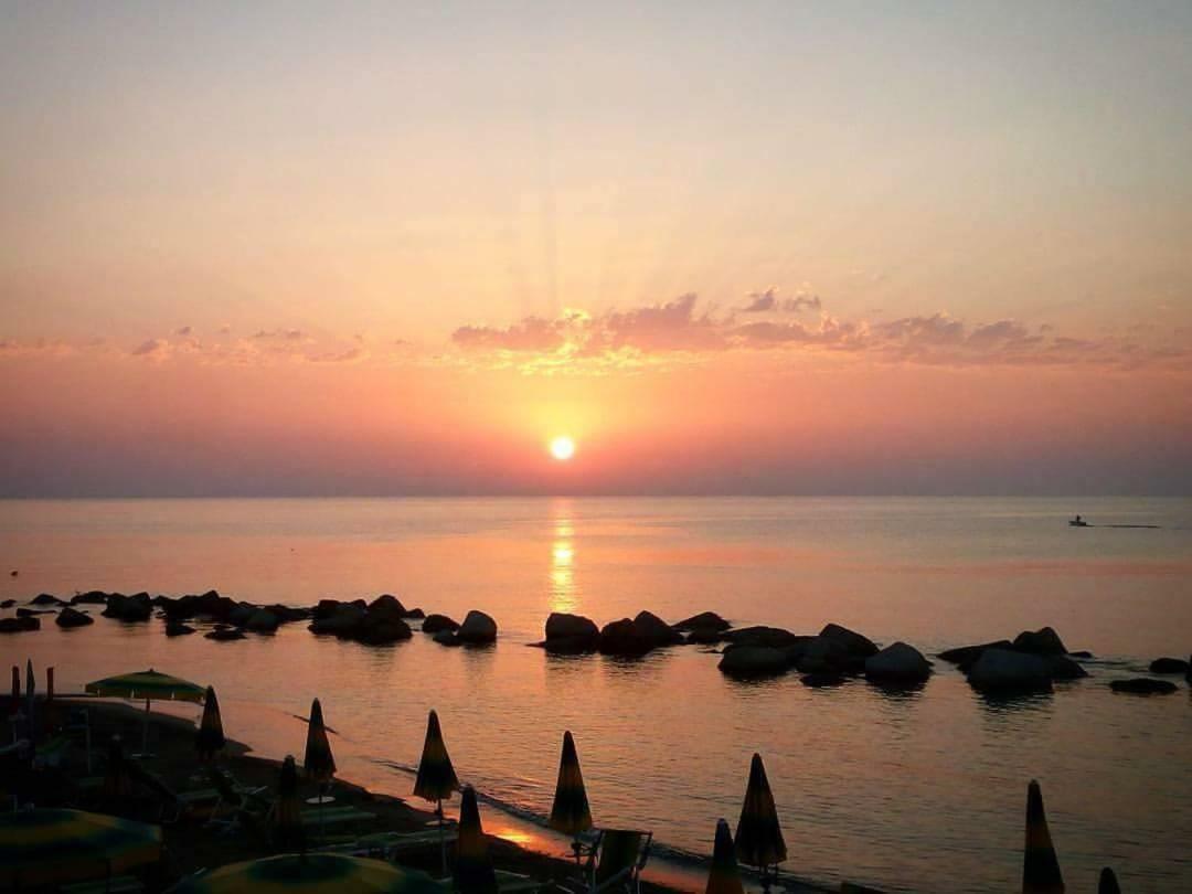 Climatizzato In Centro A 100M Dal Mare Villa Cirò Marina Exteriör bild