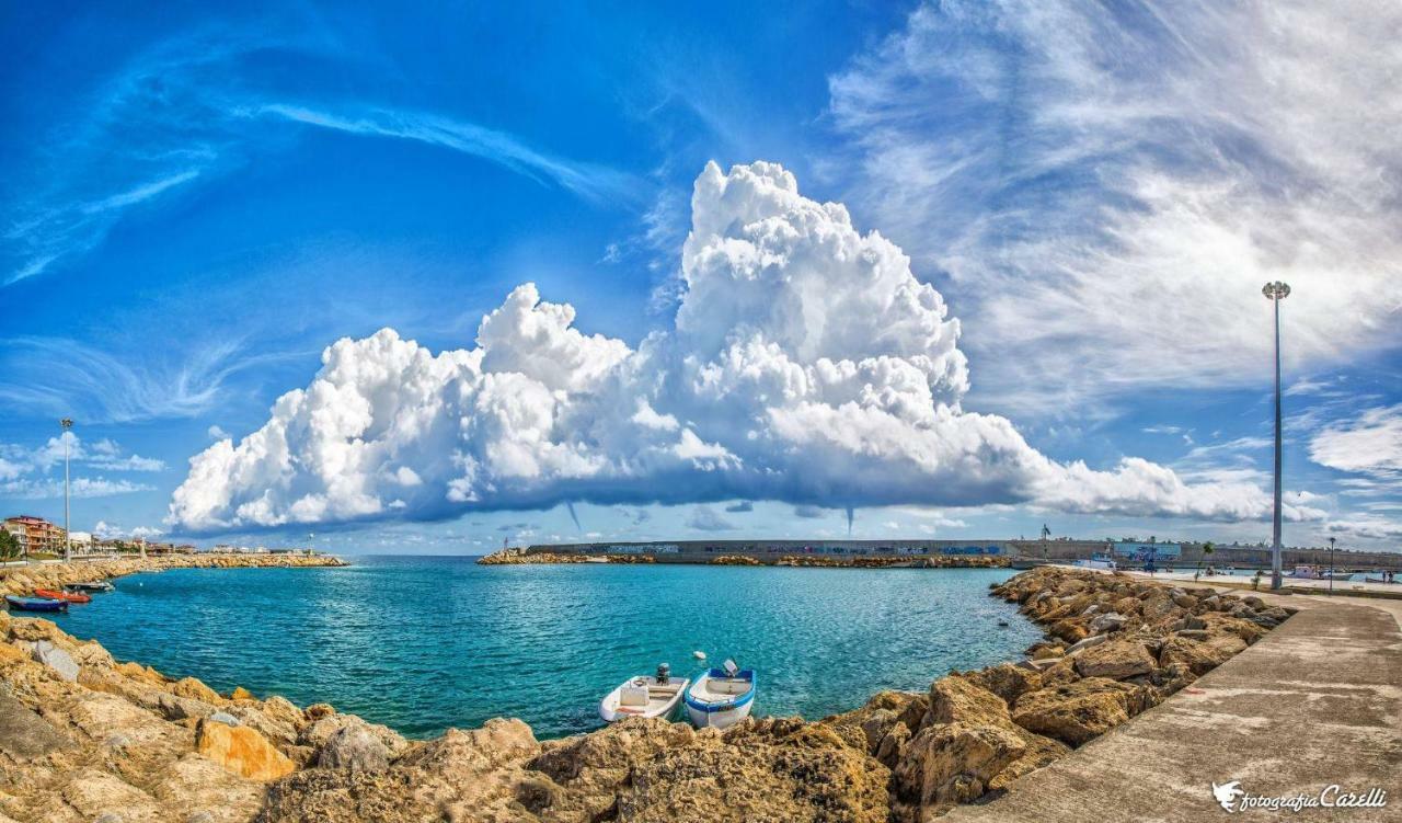 Climatizzato In Centro A 100M Dal Mare Villa Cirò Marina Exteriör bild